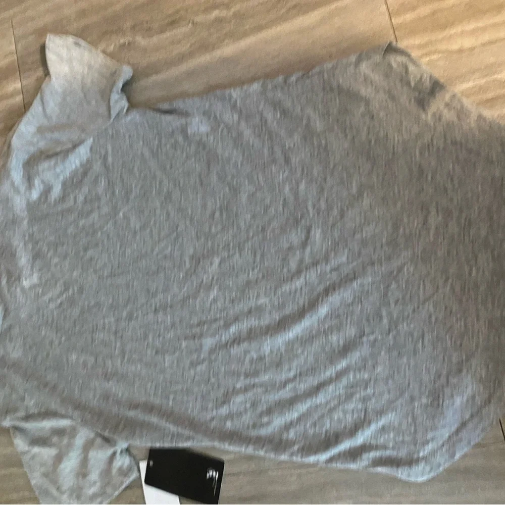 New Nwt Disney Womans Small Mickey Mouse t-shirt Top gray distressed super soft - Picture 5 of 7